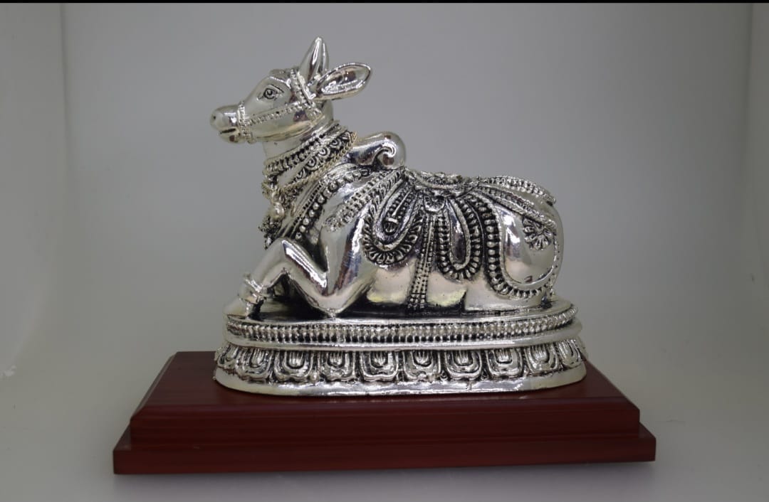 Suraj Bhan Jewellery Hub - Nandi 999 Silver Plated Wooden Artwork